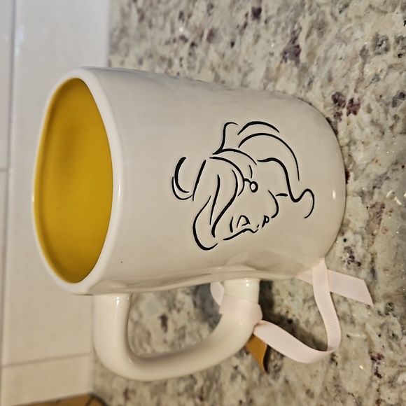 👑👑RARE DISNEY RAE DUNN MUG BEAUTY - Picture 2 of 3